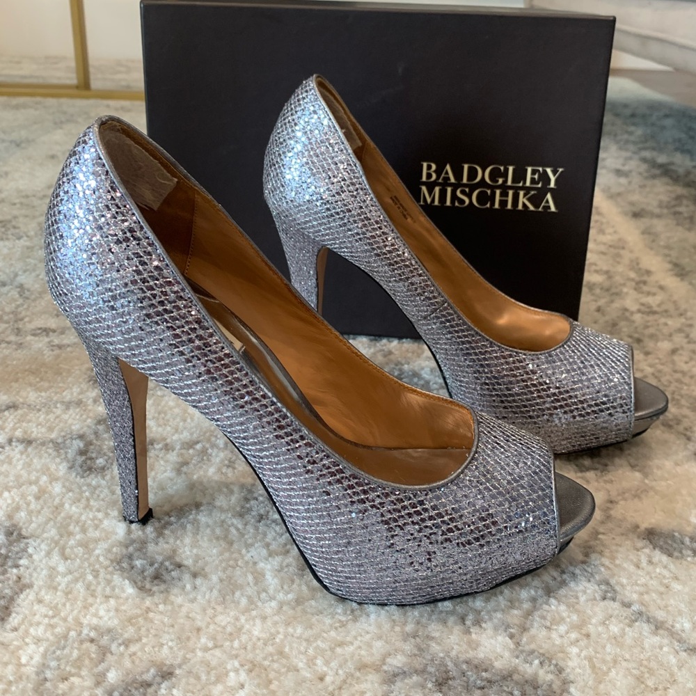 Badgley Mischka Humbie II smoke glitter sz9